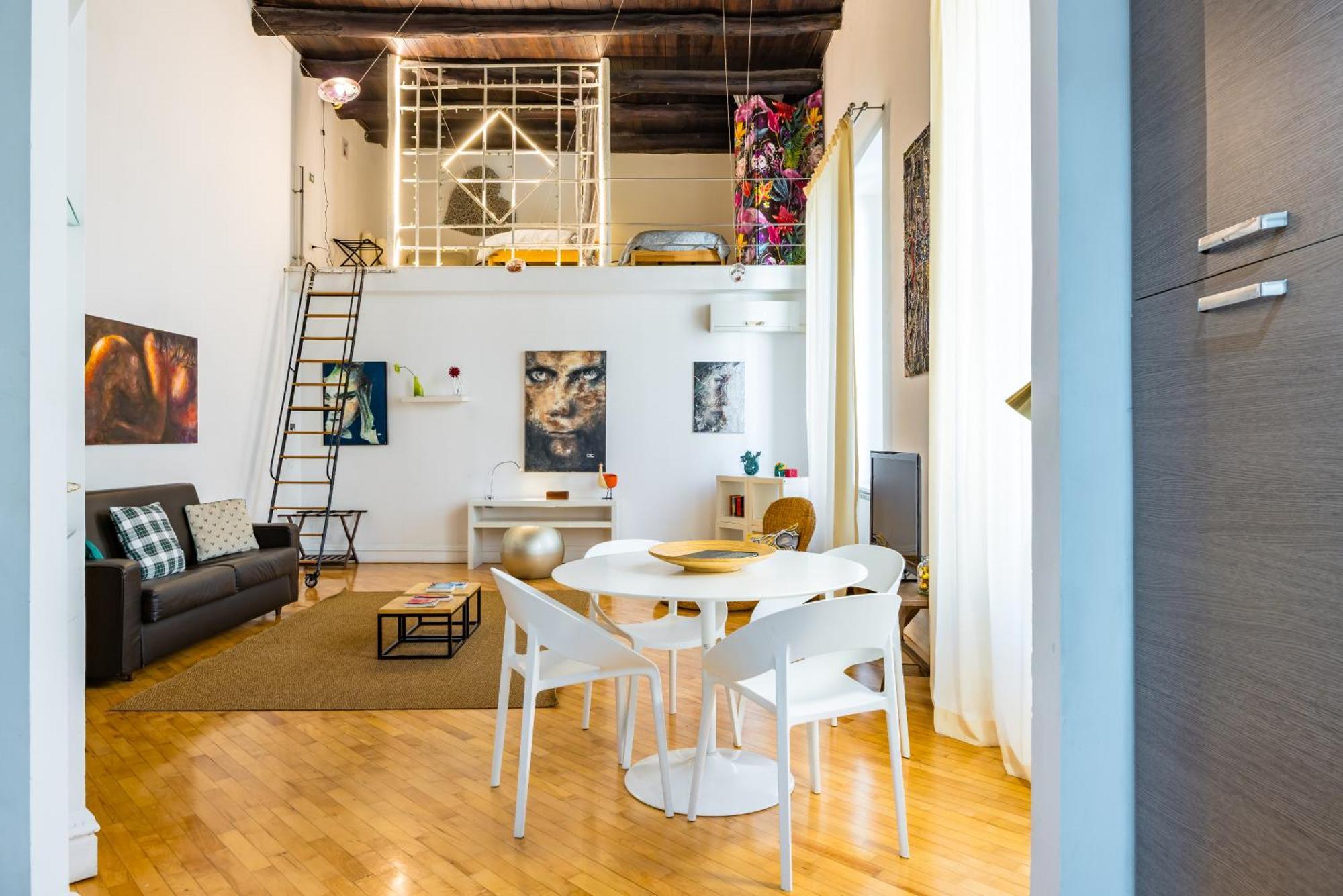 Gorgeous Loft By Napoliapartments Naples
